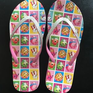 Shopkins Beach Silver and Pink Flip Flops